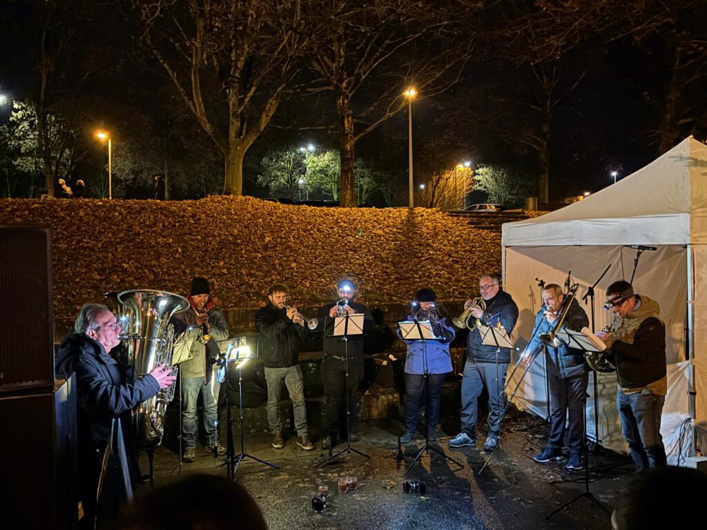 Blechbläser auf dem Berkheimer Weihnachtsmarkt